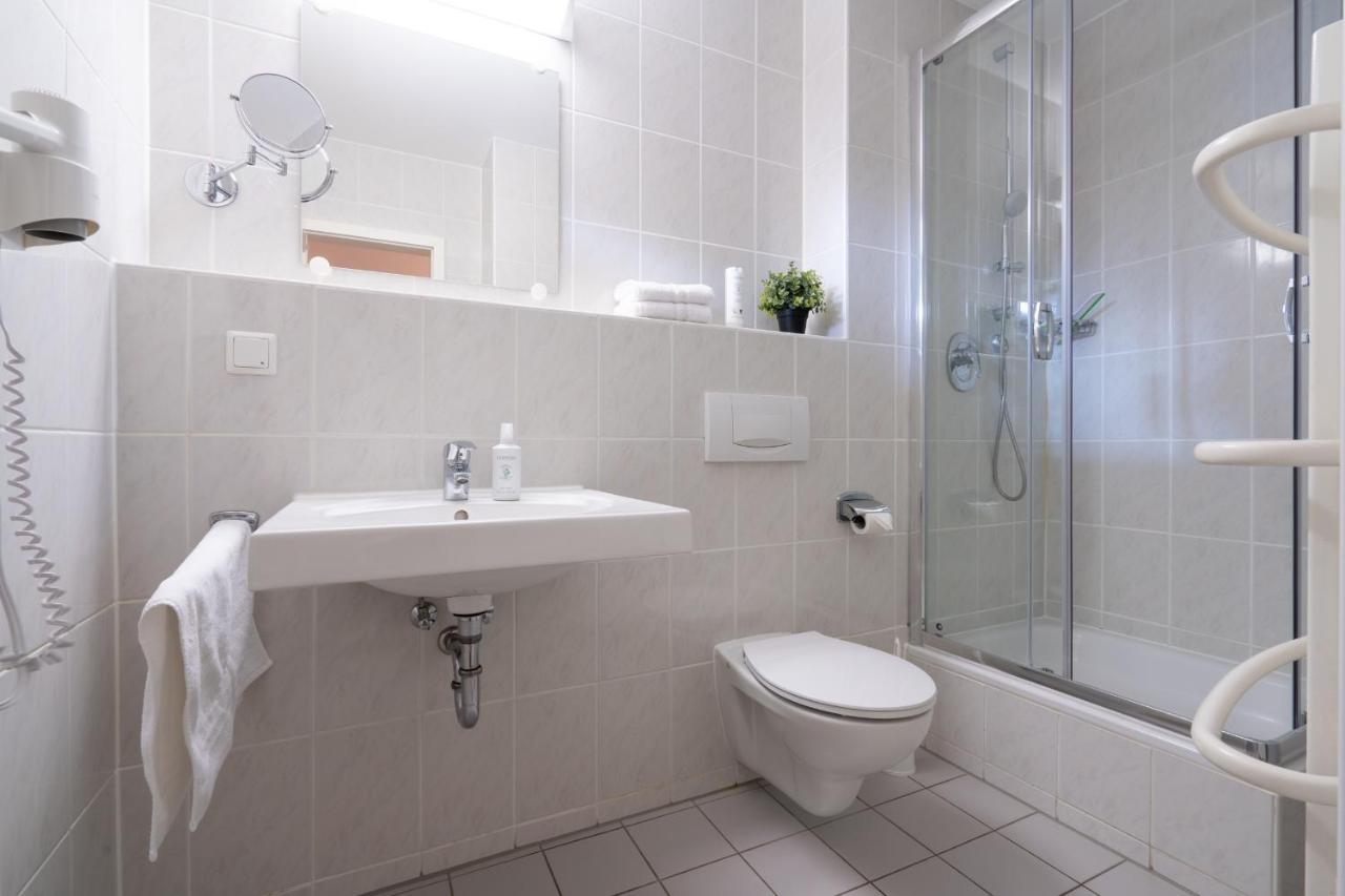 Feriendorf Rugana - Komfort Appartement Mit 1 Schlafzimmer Und Terrasse B16 Dranske Dış mekan fotoğraf